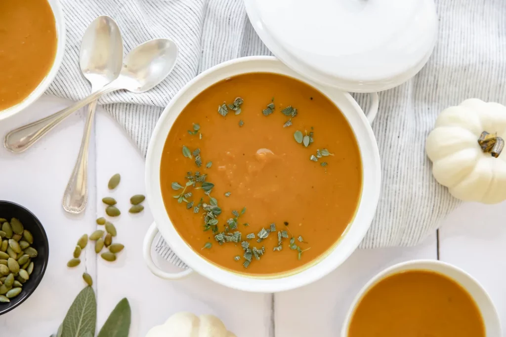 Paula Deen's creamy squash soup