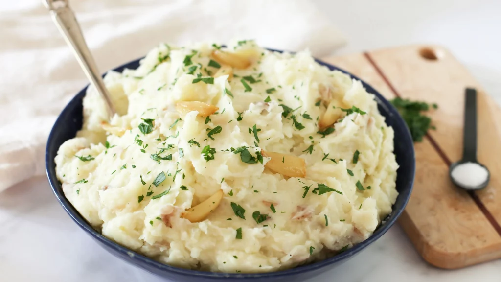 Paula Deen's garlic mashed potatoes