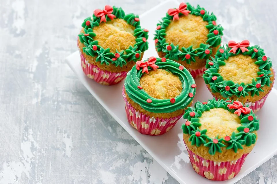 Single Christmas Wreath Cupcakes