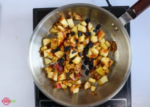 Gordon Ramsay's Apple Crumble Process