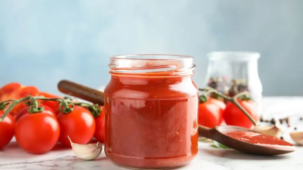 pizza sauce in a glass jar
