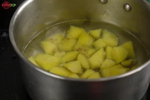 Gordon Ramsay Mashed Potatoes Step 1