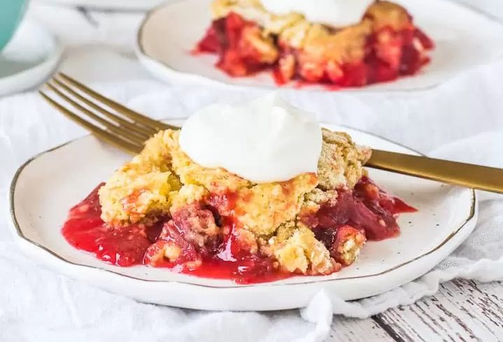 Strawberry Rhubarb Dump Cake recipe