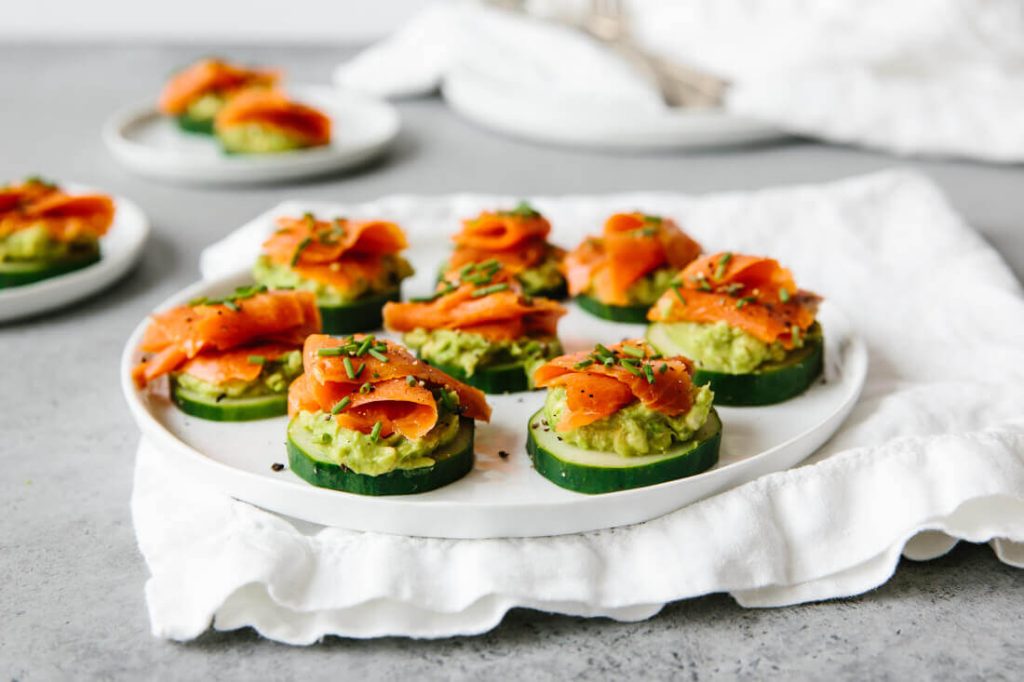 EASY CUCUMBER GUACAMOLE