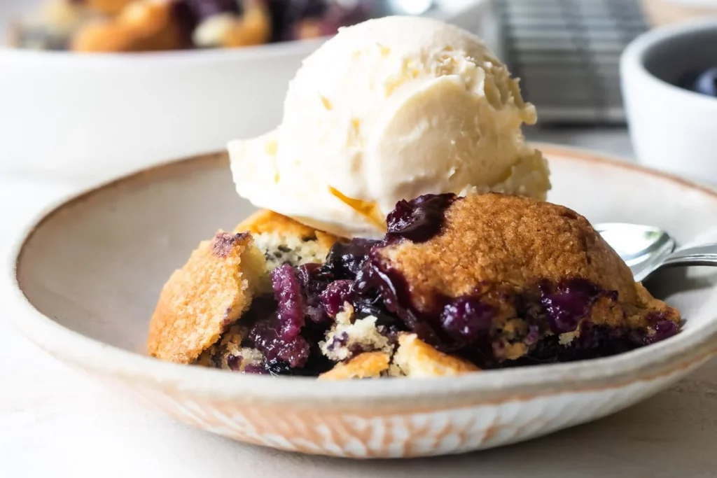 Bluberry Cobbler Served With Ice Cream