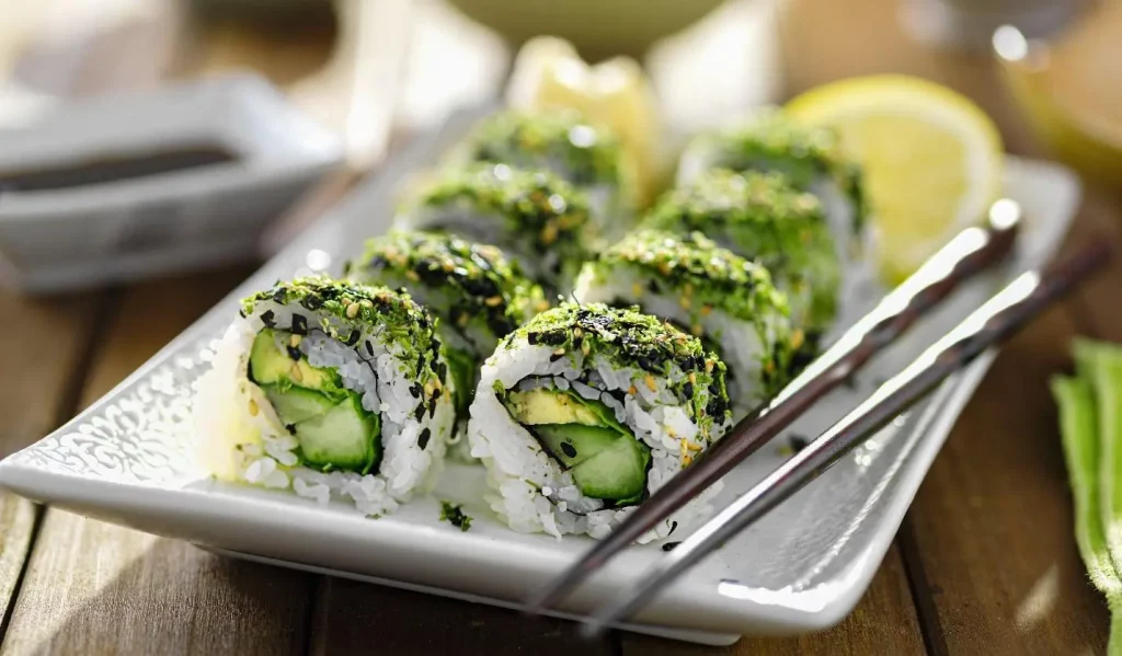 Healthy-Vegetarian-Sushi-with-Kale-and-Avocado