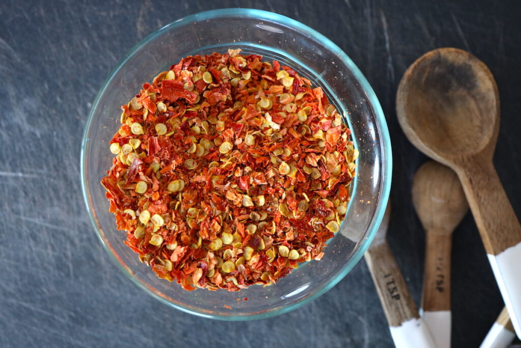 homemade-crushed-red-pepper-flakes